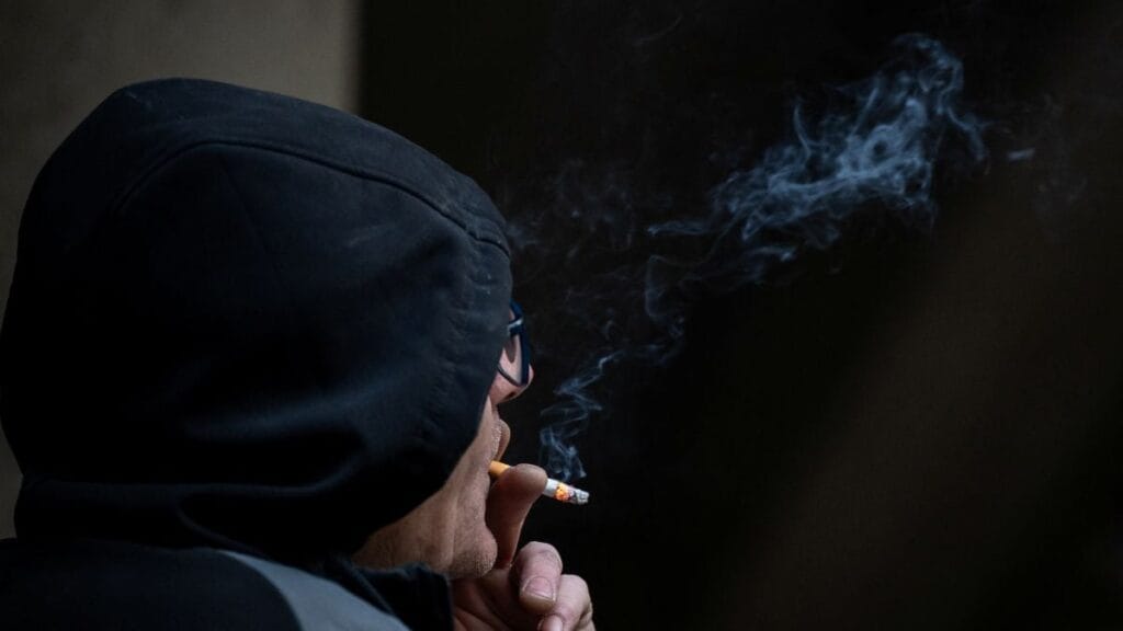 New Study Reveals Smoking Cuts 20 Minutes of Life Per Cigarette – Quit Now for a Healthier Future