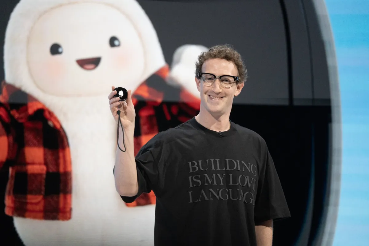 Home 1 mark zuckerberg muse charm getty